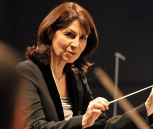 Claire Gibault, cheffe d'orchestre (*)